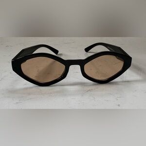 Retro Vintage Style Black Frame Sunglasses with Brown Lenses